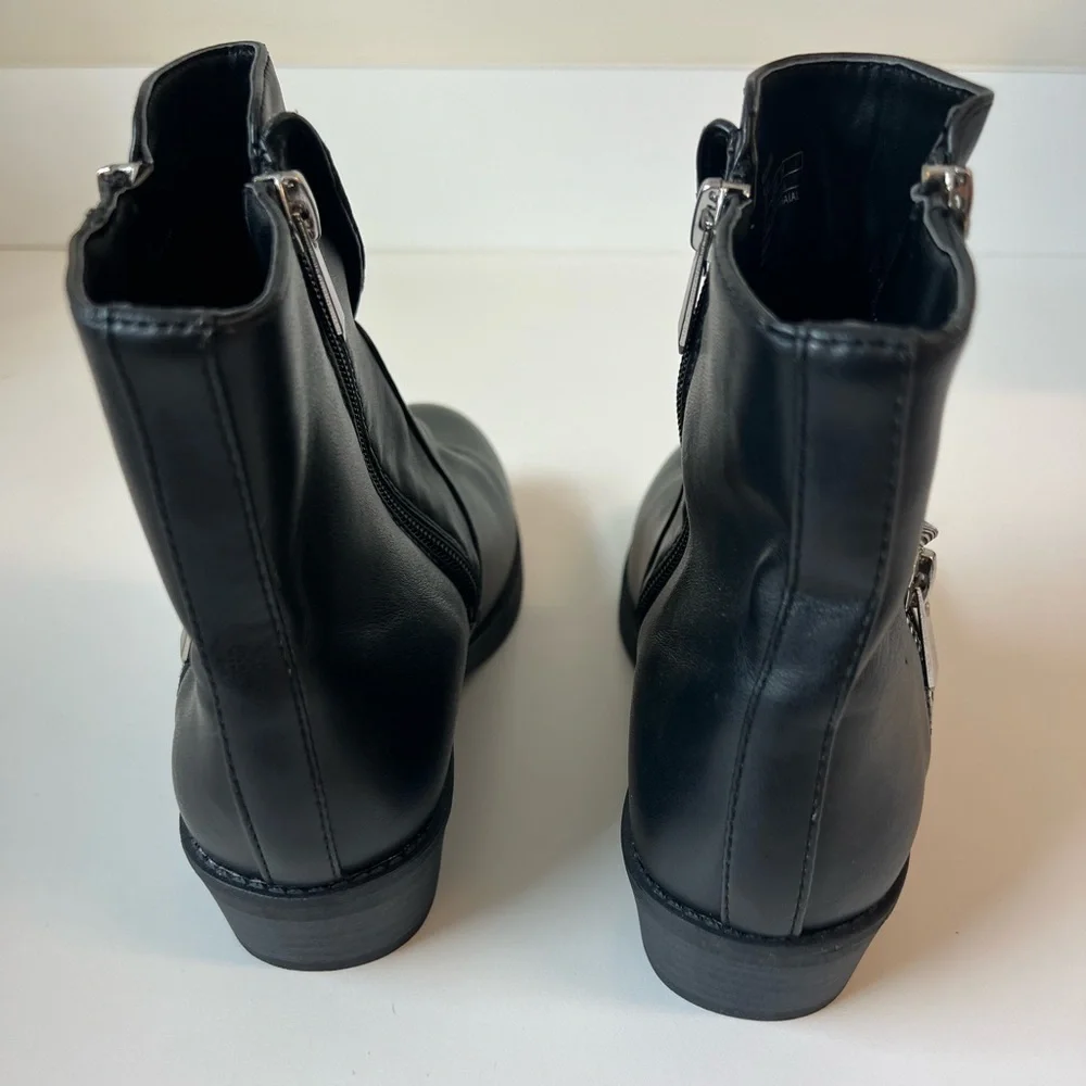 Sam Edelman Girl’s Motorcycle Bootie. Size 3. New Condition.